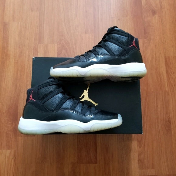 Jordan 11 "72-10" - Picture 2 of 2